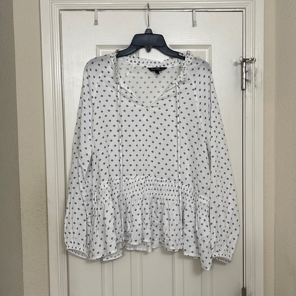 Ruffle blouse sz Large